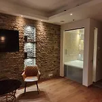 Skyview - Breathtaking Views From Bed And From Jacuzzi. Center Skyscraper Upper Floors Lejlighed *