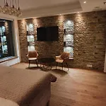 Skyview - Breathtaking Views From Bed And From Jacuzzi. Center Skyscraper Upper Floors