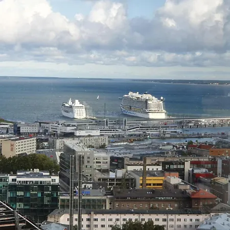 Skyview - Breathtaking Views From Bed And From Jacuzzi. Center Skyscraper Upper Floors Apartment