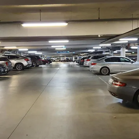 Skyview - Breathtaking Views From Bed And From Jacuzzi. Center Skyscraper Upper Floors Appartamento Reval