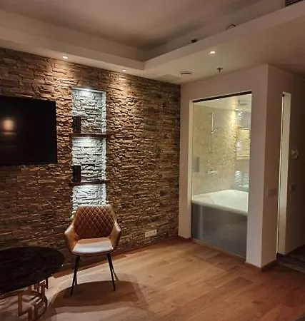 Skyview - Breathtaking Views From Bed And From Jacuzzi. Center Skyscraper Upper Floors Apartment *