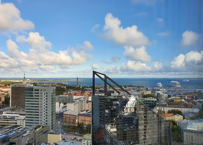 Skyview - Breathtaking Views From Bed And From Jacuzzi. Center Skyscraper Upper Floors * Tallinn