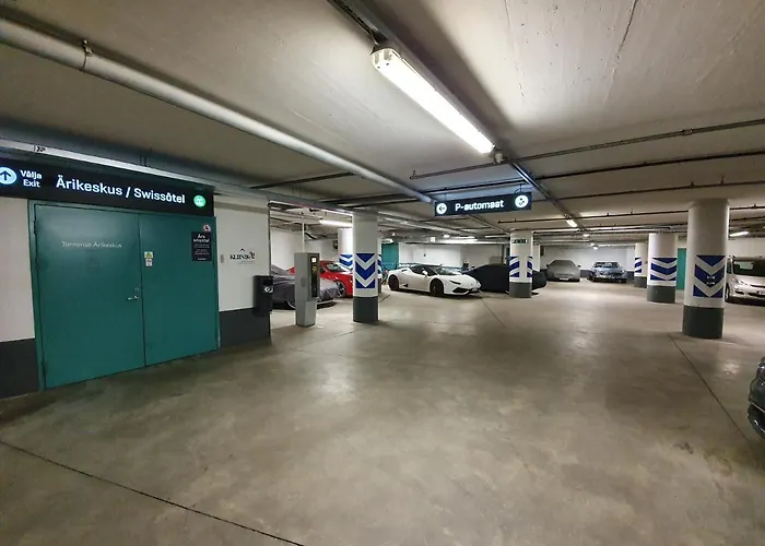 Skyview - Breathtaking Views From Bed And From Jacuzzi. Center Skyscraper Upper Floors * 塔林